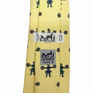 Hermes Men's Tie Ethnic Tribal Dancing Yellow Silk 7049 TA 3.25" (W) 54" (L) guc
